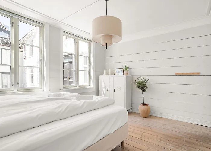 Gem Straight Out Of History - Built In 1750 펜션 베르겐