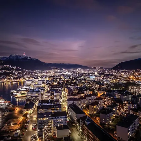 Gem Straight Out Of History - Built In 1750 Semesterbostad Bergen