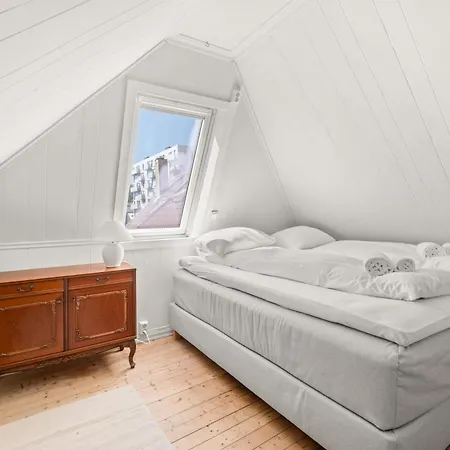 Gem Straight Out Of History - Built In 1750 Bergen