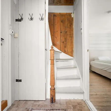 Gem Straight Out Of History - Built In 1750 *