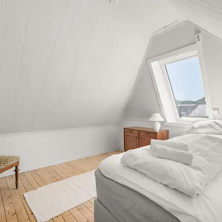 Gem Straight Out Of History - Built In 1750 Holiday home *