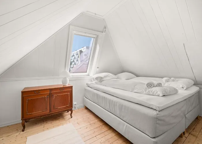 Gem Straight Out Of History - Built In 1750 Bergen